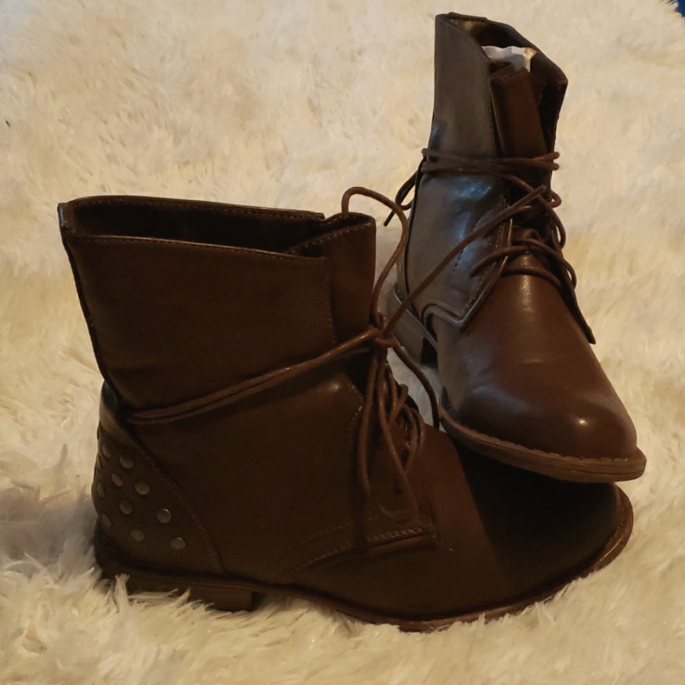 Ladies Wanted Boots